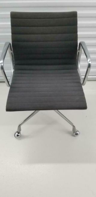 Herman Miller Eames Vintage Mid Century Modern Fabric Office Swivel Chairs (7)