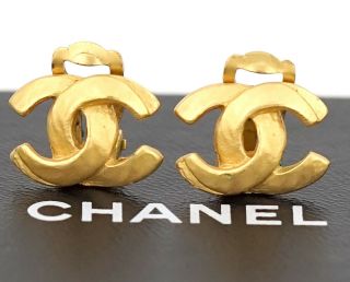 Chanel Cc Logos Earrings Gold Tone Clip - On Vintage W/box 4102