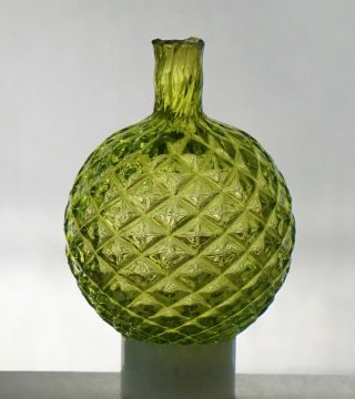 Quality Gablonz Glass Target Ball,  lime green,  from the 1800s (Bogardus Erea) 2