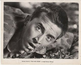 Fear And Desire By Kubrick Paul Mazursky W/leaves In Mouth Vintage Photo
