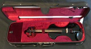 Vintage Black Fender Fv - 1 Electric Violin W/ Bow & Matching Hard Case Low Ser.