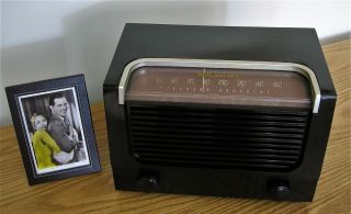 Restored Vintage Rca Model 2x61 Bakelite Table Radio From 1953