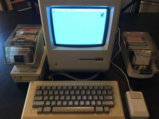Vintage Apple Macintosh 512k M0001w Keyboard Mouse Floppy Macpaint Art Of War
