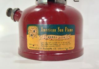 Vintage American Gas Machine Sun Flame 2570 Mica Globe Coleman Style Agm Lantern