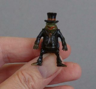 Vintage Cold Painted Bronze Tiny Frog/toad In Top Hat & Tails Miniature