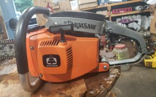 Vintage Pioneer Farmsaw Chainsaw 20 