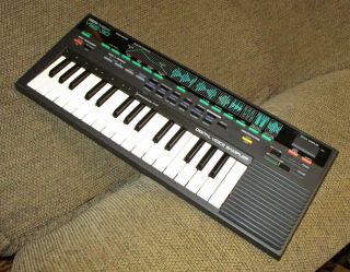 Vintage 1987 Yamaha Vss - 30 Portasound Voice Sampler Keyboard