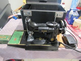 1953 Vintage Singer 221 - 1 Featherweight Sewing Machine With Case And Many