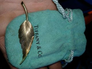 Vintage 1960s Tiffany & Co 14k Yellow Gold Feather Brooch Pin