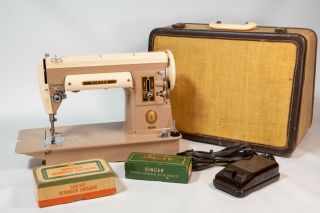 Vintage 1956 Singer 301a Sewing Machine Short Bed Heavy Duty Gear Drive