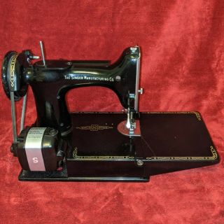 Vintage 1961 Singer Featherweight 221k Black Sewing Machine