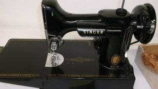 Vintage Singer Featherweight Sewing Machine With Many Rare Accessories