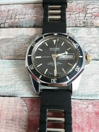 Vintage Sicura Automatic 17 Jewels Divers Watch 600ft Date,  Day Swiss Made