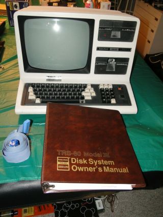 Rare Vintage Radio Shack/tandy Trs - 80 Computer Model 4 Powers On W Book