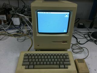 Vintage Apple Macintosh M0001 Pc Computer W/ Keyboard,  Mouse,  & Bag | C492ds