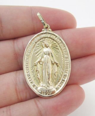 Vintage 14k Yellow Gold Religious Virgin Mary Charm Pendant 6.  7 Grams