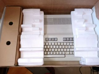 Vintage Commodore 128 with 1571 disk drive Personal Computer C128 Console boxed 2