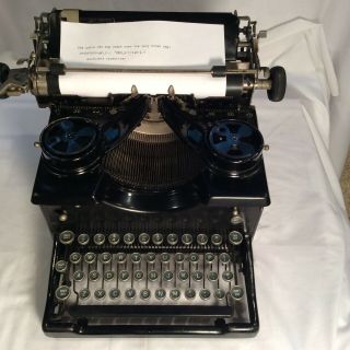 Vintage 1926 Royal 10 Single Beveled Side Glass Panel Typewriter