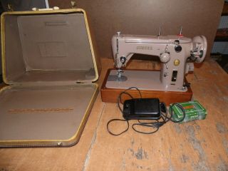 Vintage Singer 306k Sewing Machine With Case And Accessories