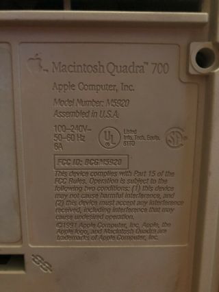 Vintage 1991 Apple Macintosh Quadra 700 M5920