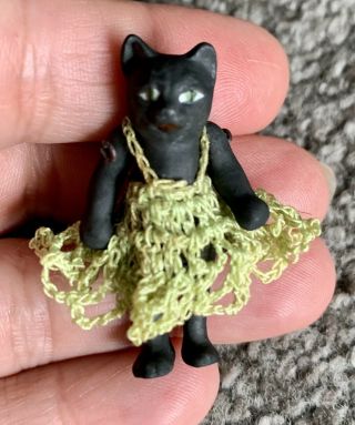Bisque Hertwig Carl Horn Miniature Jtd Mere 1.  5” Black Cat Green Crocheted Dress