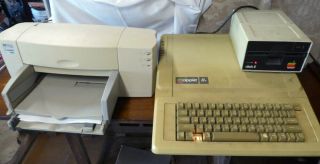 Vintage Apple 2 2e Computer Consoles,  Floppy Drive,  Apple Monitor