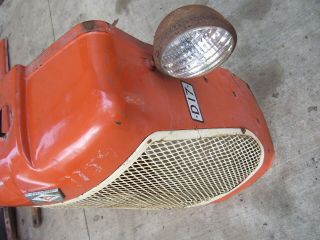 VINTAGE ALLIS CHALMERS D 17 TRACTOR - GRILLE HOUSING & SCREEN ASSEMBLY - 1958 2
