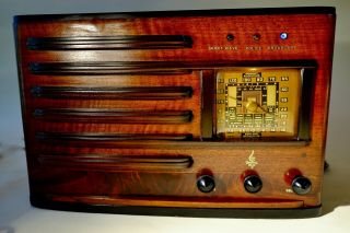 Antique vintage old wood Ingraham Emerson Mae West tube Radio Restored 2