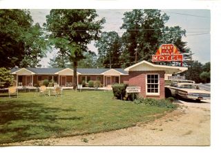 Rest - A - While Motel - Hendersonville - North Carolina - Vintage Advertising Postcard