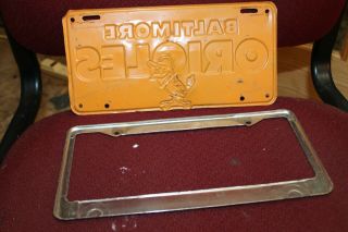 VINTAGE BALTIMORE ORIOLES LICENSE PLATE AND WORLD CHAMPION TAG BRACKET 3