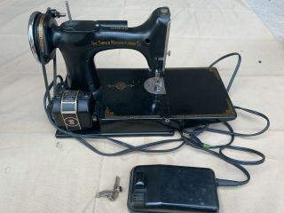 Vintage 1939 Singer 221 Featherweight Sewing Machine W/pedal /case/light
