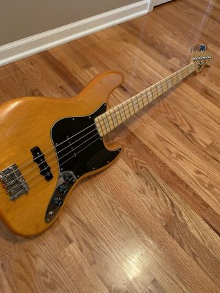 Squier Vintage Modified 77 Jazz Bass Guitar