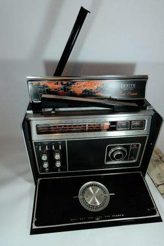 Old Vintage Zenith Trans Oceanic R7000 Fm/mw/lw/sw Portable Radio Please Read