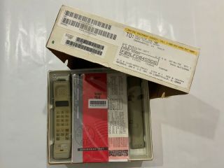 Vintage Model F09LFD8459DG Motorola Brick Cell Phone Cellular One W/ Box Papers 2