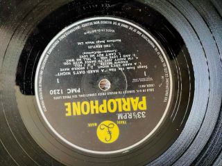 The Beatles a Hard Days Night LP vinyl.  First Press. 3