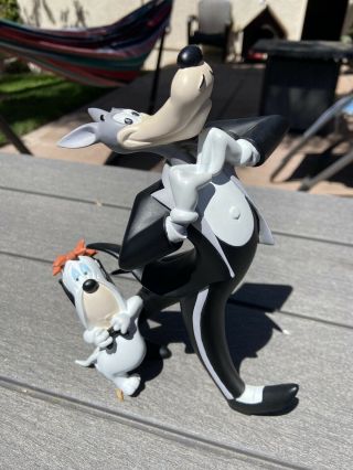 Tex Avery Droopy And The Wolf 2000 8.  5in High Resin Figurine Demons & Merveilles