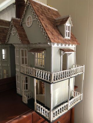 Large Antique Dollhouse with furniture and dolls (even Christmas tree) 2