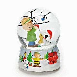 Snow Globes - " Charlie Brown Christmas " Musical Snow Globe - Snoopy - Peanuts