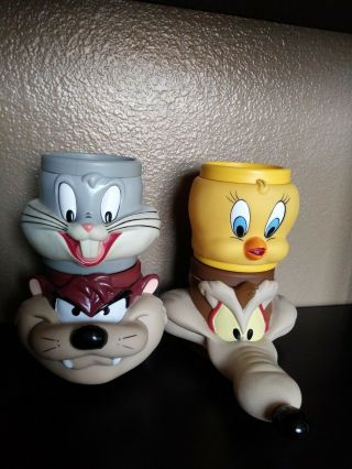 Set Of 4 Vintage 1992 & 93 Looney Tunes 3d Plastic Mugs