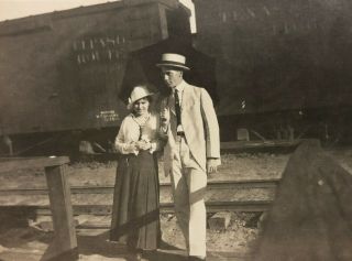 Vintage Rppc - El Paso,  Texas Railroad Cars - With Young Couple