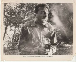 Fear And Desire By Kubrick Paul Mazursky W/a Gun Vintage Photo