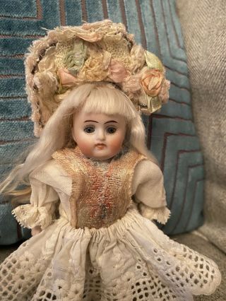 Pretty Antique 4.  5” All Bisque German Kestner Mold 208 Doll Clothes
