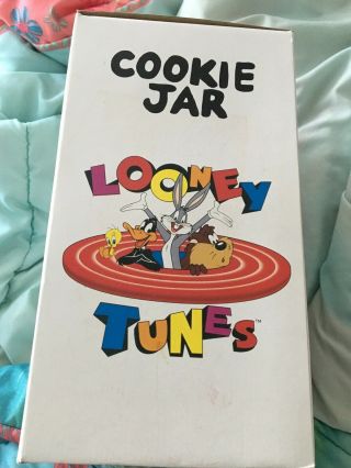 Looney Tunes Sylvester And Tweetie Cookie Jar With Bonus Salt And Pepper Set 2