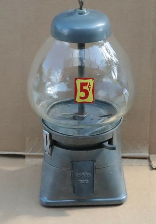 Vintage 5c Regal Coin Operated Nut Machine Aluminum Complete With Key
