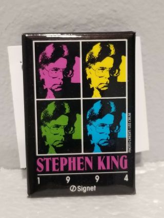 Vintage 1994 Signet Books Stephen King Promo Pin Button Photo Credit Lee Crum