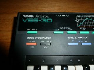 Vintage Yamaha PortaSound VSS - 30 Electronic Keyboard 32 Keys 2