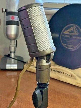 Vintage 1950 ' s RCA MI - 12045 Vintage Microphone with desk stand - great 2