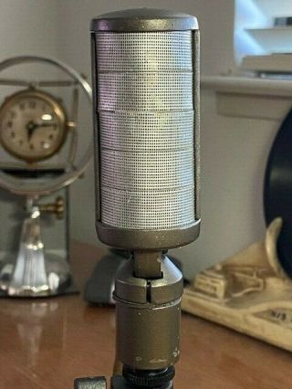 Vintage 1950 ' s RCA MI - 12045 Vintage Microphone with desk stand - great 3