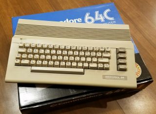 Vintage Commodore 64c C64 Computer Complete,  Bonus Software - -