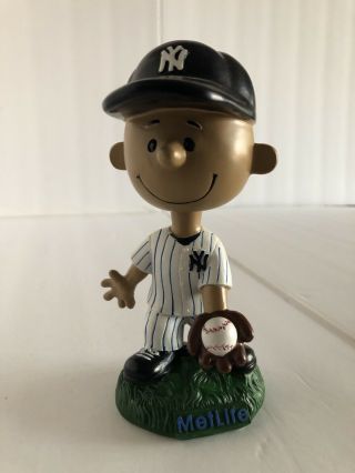 York Yankees Franklin Peanuts Metlife Bobblehead Doll Sga 2016 5th In Series